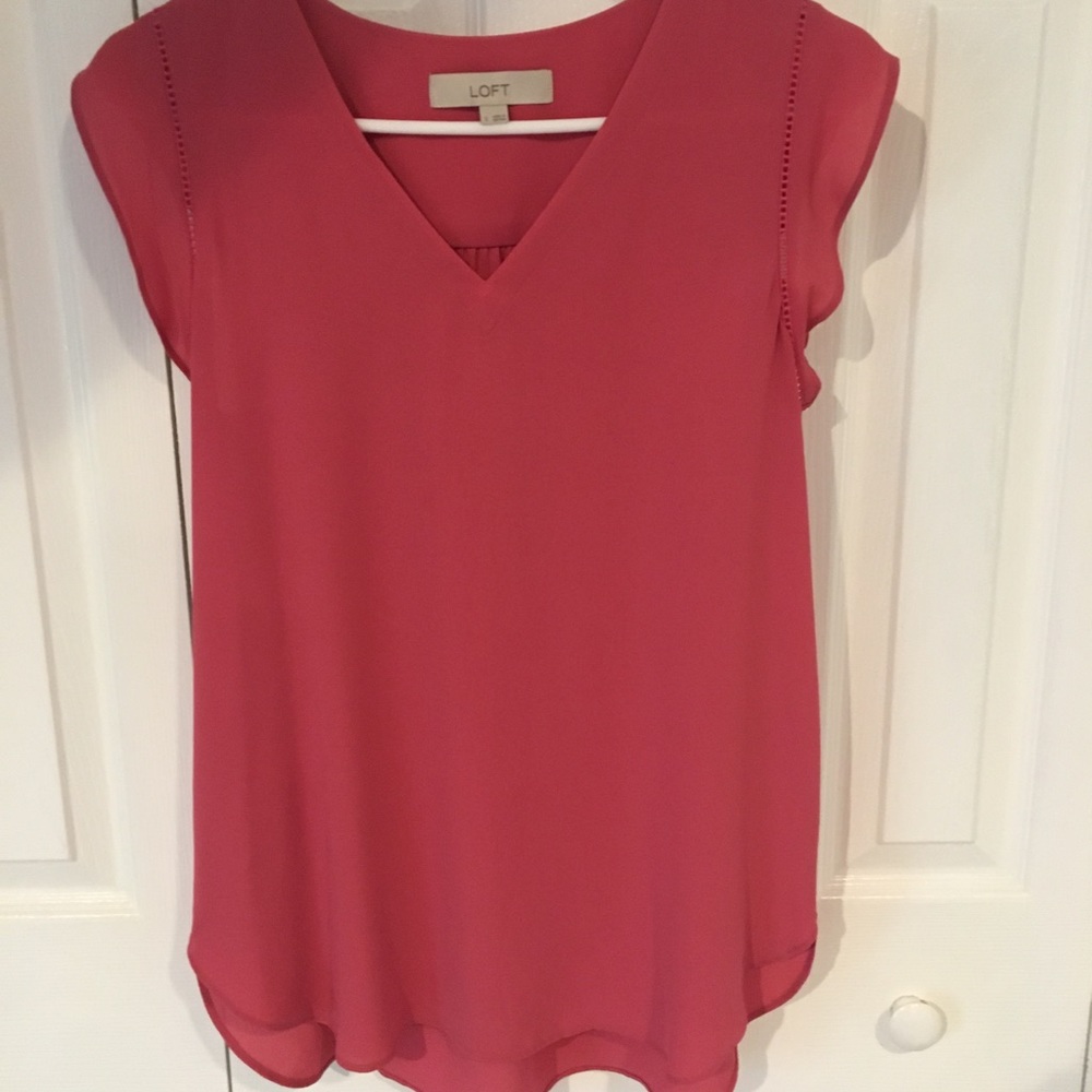 Pink Loft blouse. Size: small. Excellent condition